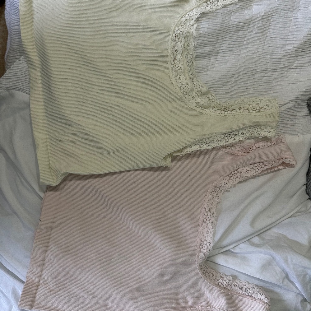 Tees / tank tops